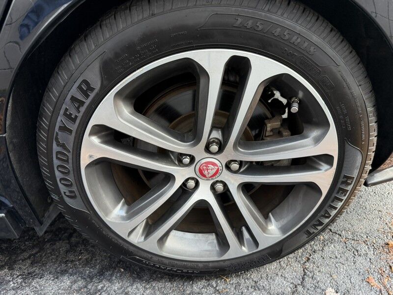 2017 Jaguar XE 25t Premium Willow Grove PA