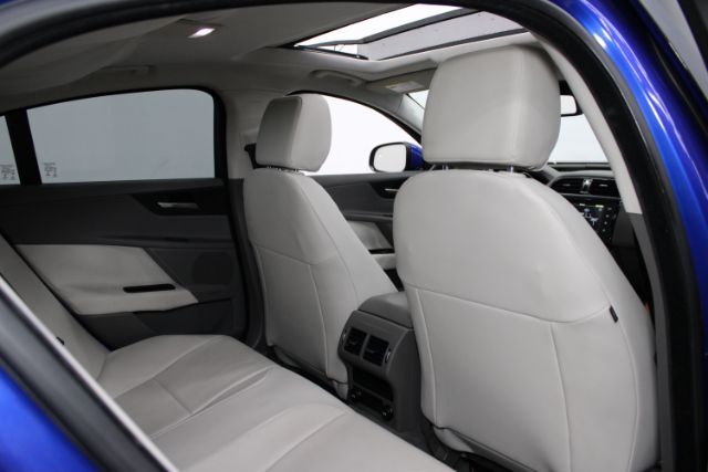 2017 Jaguar XE 35t Premium Chantilly VA