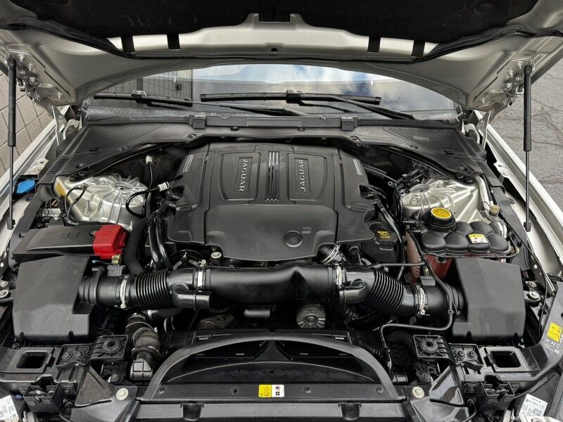 2017 Jaguar XE 35t Premium Willow Grove PA