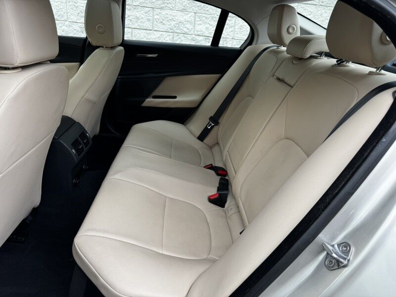 2017 Jaguar XE 35t Premium Willow Grove PA