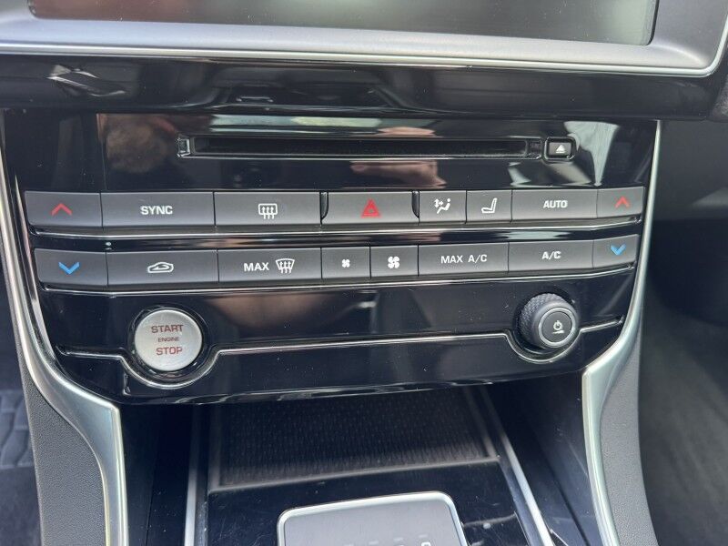 2017 Jaguar XE 35t Prestige Willow Grove PA