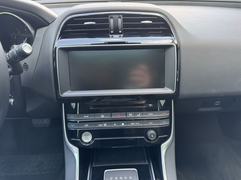 2017 Jaguar XE 35t Prestige Willow Grove PA