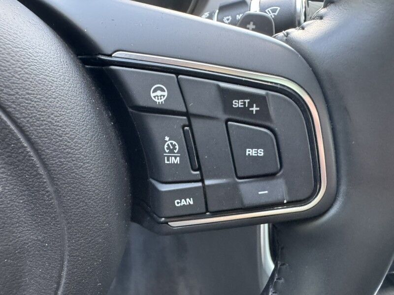 2017 Jaguar XE 35t Prestige Willow Grove PA