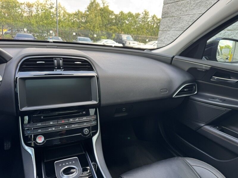 2017 Jaguar XE 35t Prestige Willow Grove PA