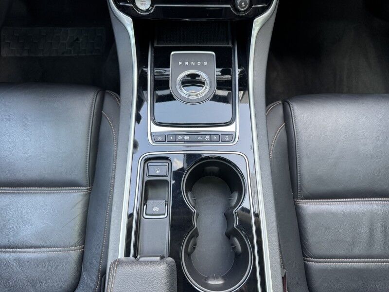 2017 Jaguar XE 35t Prestige Willow Grove PA