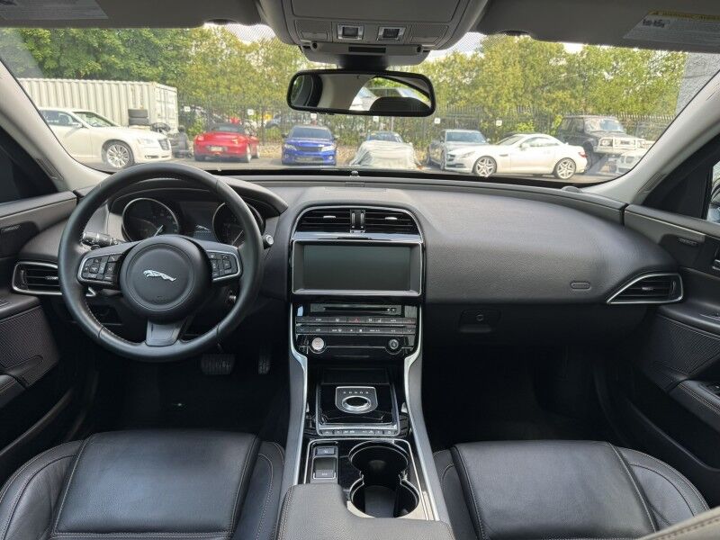 2017 Jaguar XE 35t Prestige Willow Grove PA