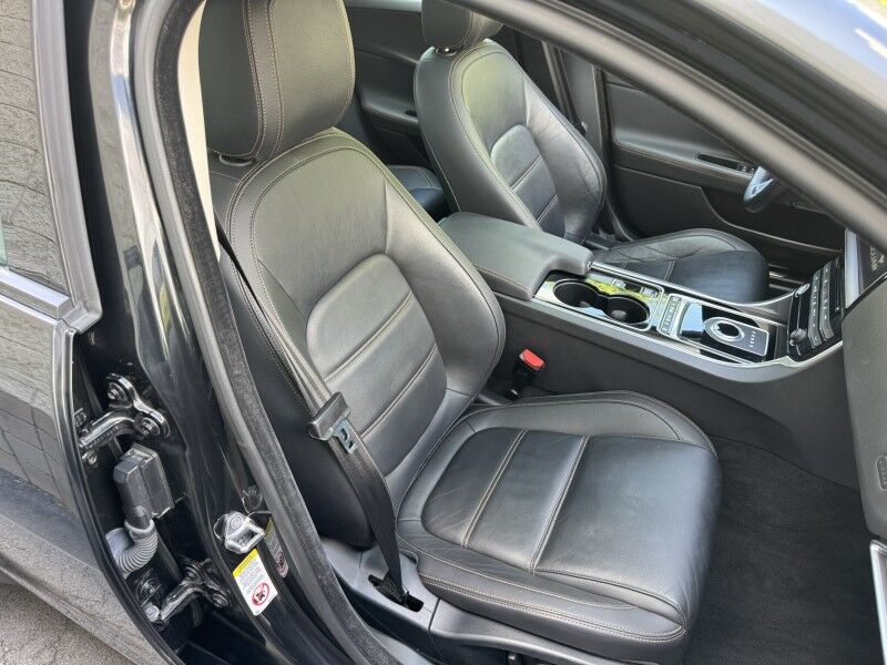 2017 Jaguar XE 35t Prestige Willow Grove PA