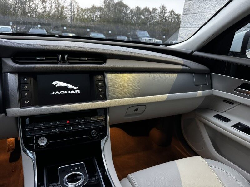 2017 Jaguar XF 20d Willow Grove PA