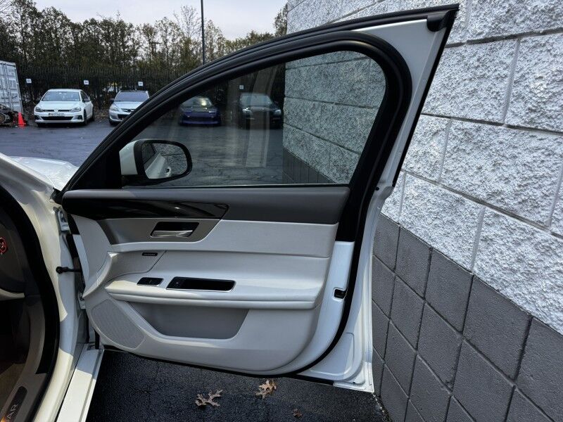 2017 Jaguar XF 20d Willow Grove PA