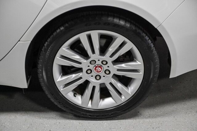 2017 Jaguar XF 35t Premium 4dr Sedan Chicago IL