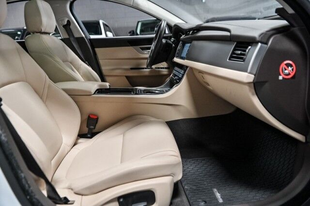 2017 Jaguar XF 35t Premium 4dr Sedan Chicago IL