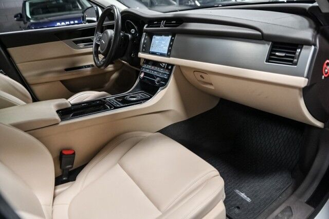 2017 Jaguar XF 35t Premium 4dr Sedan Chicago IL