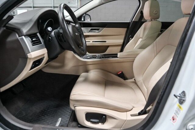 2017 Jaguar XF 35t Premium 4dr Sedan Chicago IL
