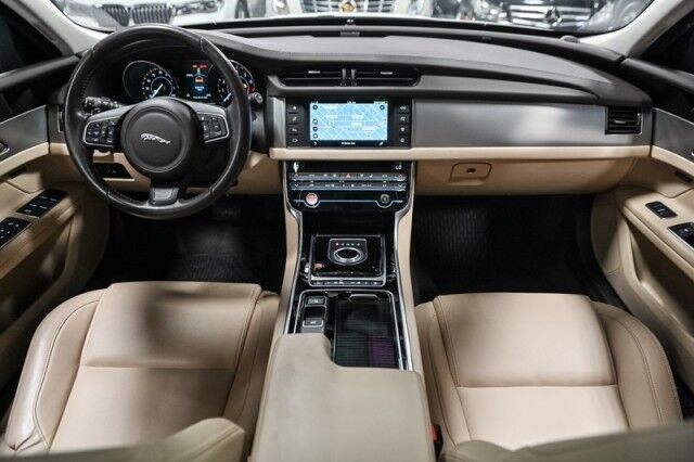 2017 Jaguar XF 35t Premium 4dr Sedan Chicago IL