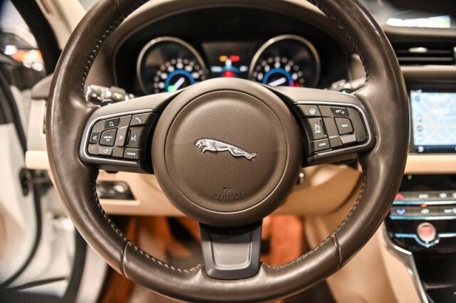 2017 Jaguar XF 35t Premium 4dr Sedan Chicago IL