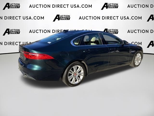 2017 Jaguar XF 35t Premium photo 3