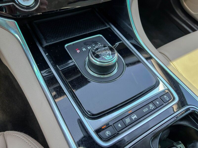 2017 Jaguar XF 35t Premium Wilmington NC