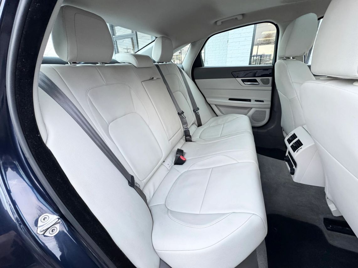 2017 Jaguar XF XF 35t Sedan 4D Cincinnati OH