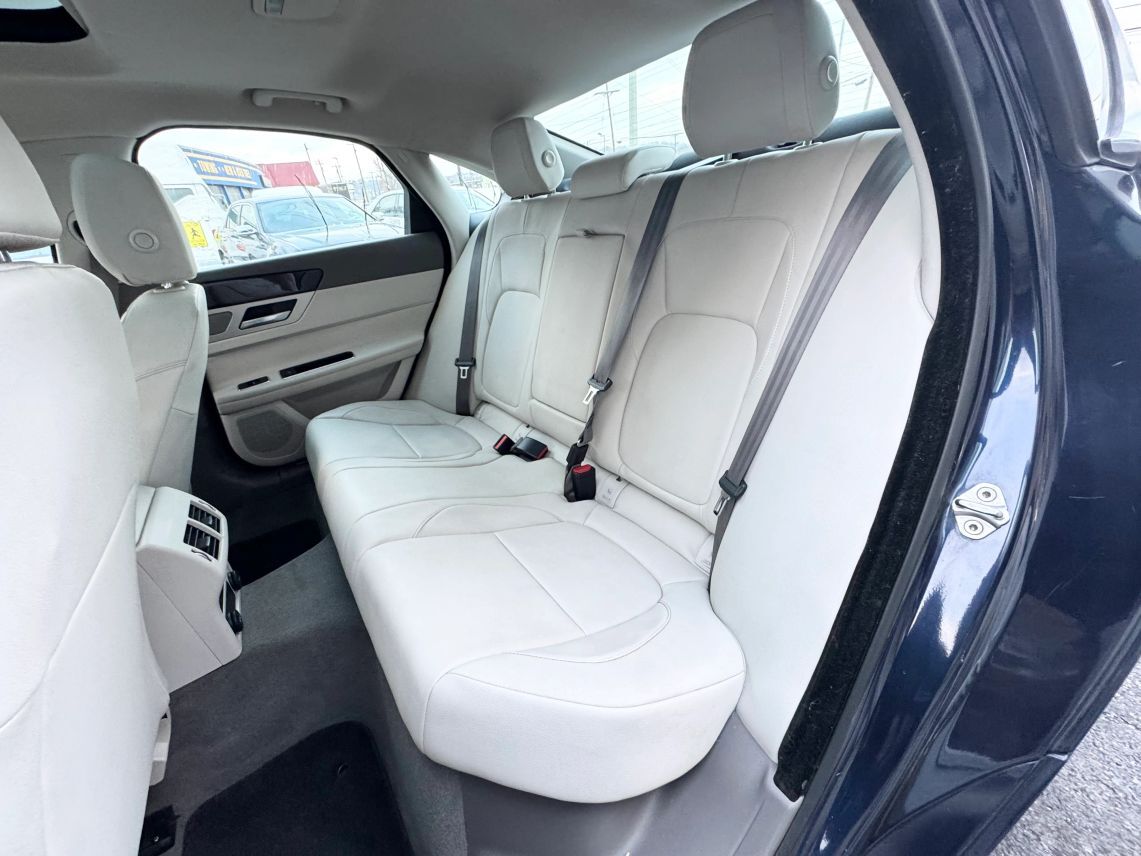 2017 Jaguar XF XF 35t Sedan 4D Cincinnati OH