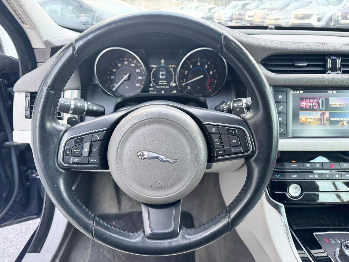 2017 Jaguar XF XF 35t Sedan 4D Cincinnati OH