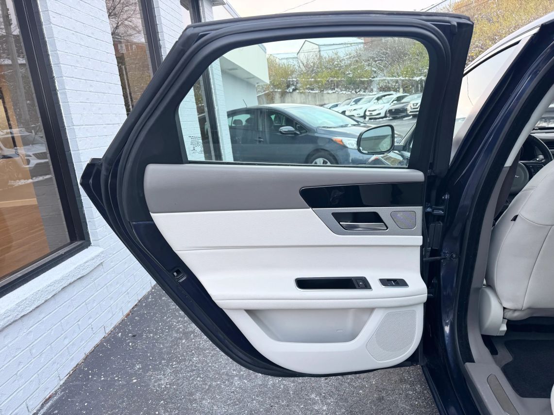 2017 Jaguar XF XF 35t Sedan 4D Cincinnati OH