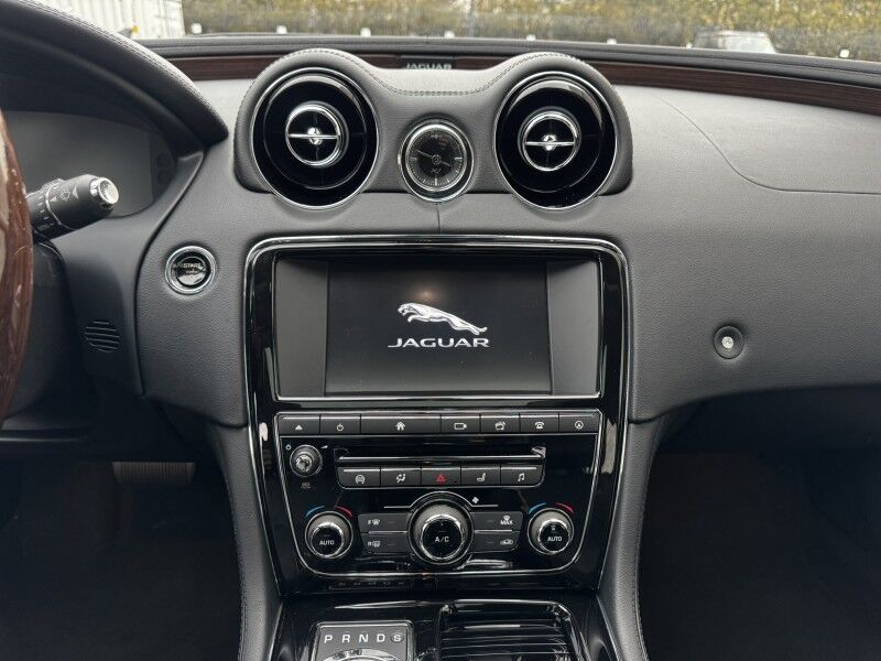 2017 Jaguar XJ XJ R-Sport Willow Grove PA