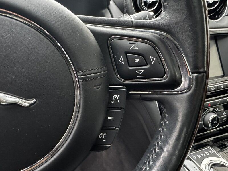 2017 Jaguar XJ XJ R-Sport Willow Grove PA