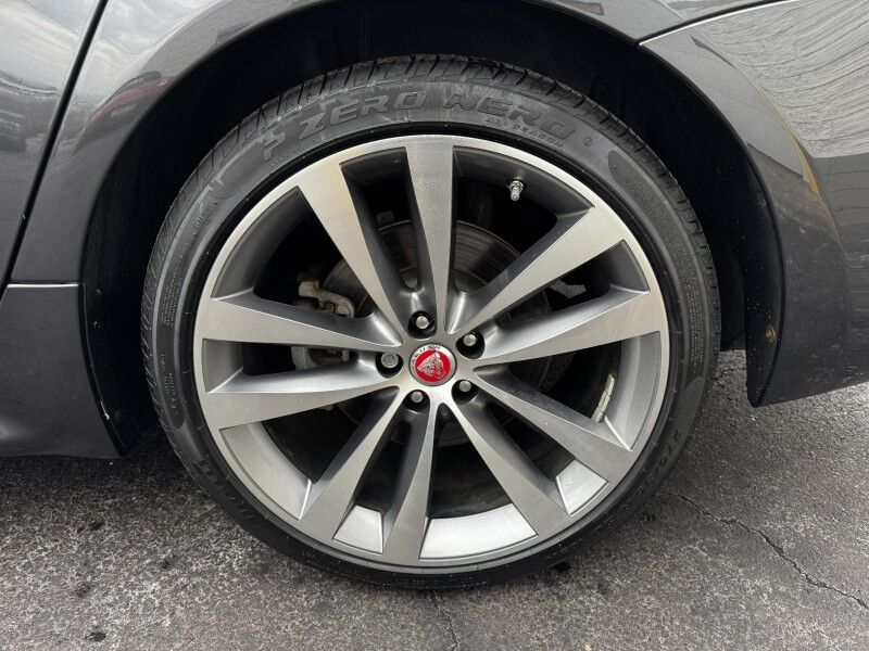 2017 Jaguar XJ XJ R-Sport Willow Grove PA