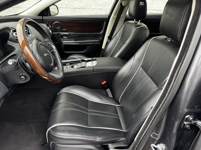 2017 Jaguar XJ XJ R-Sport Willow Grove PA