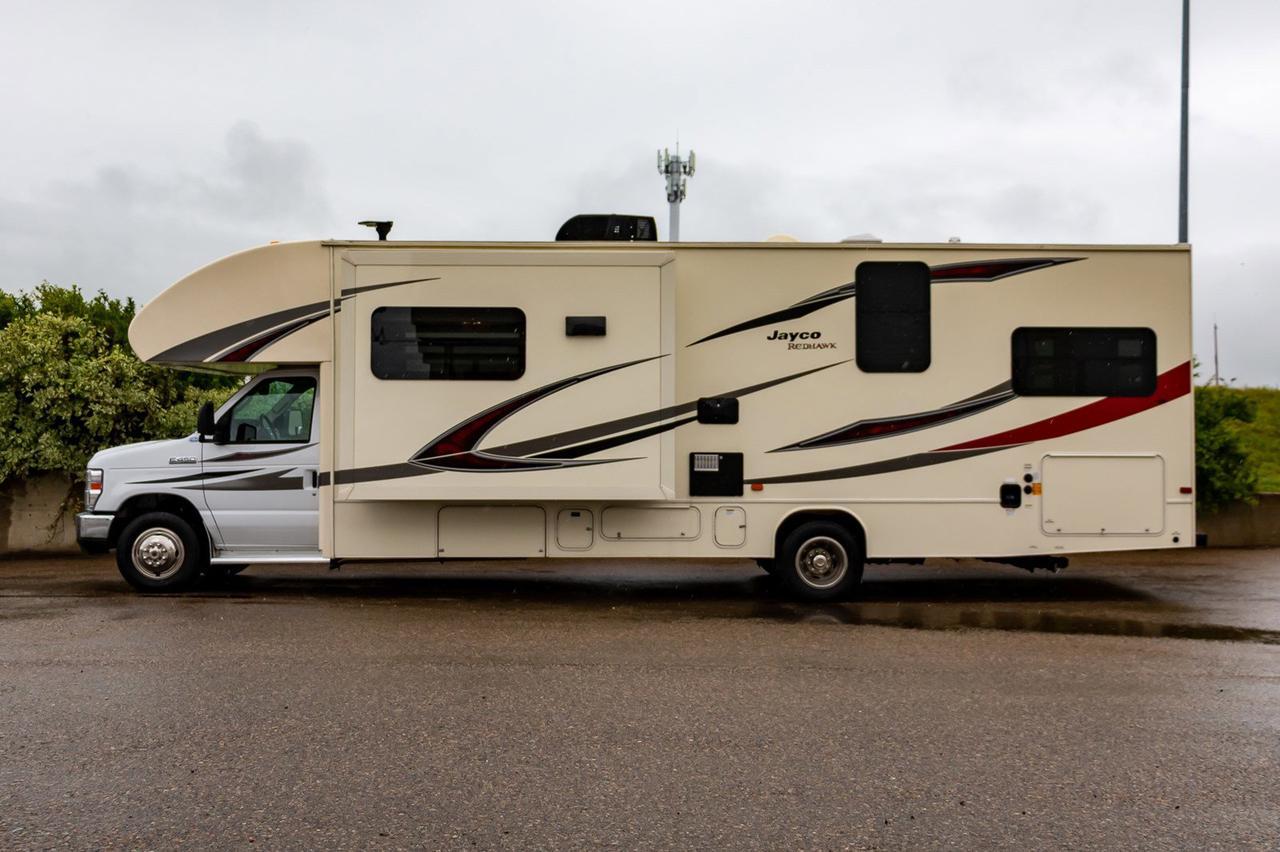 2017 Jayco Redhawk 31 XL Class C Motorhome Red Deer AB