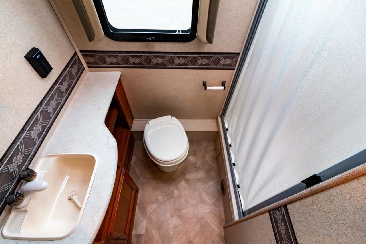 2017 Jayco Redhawk 31 XL Class C Motorhome Red Deer AB