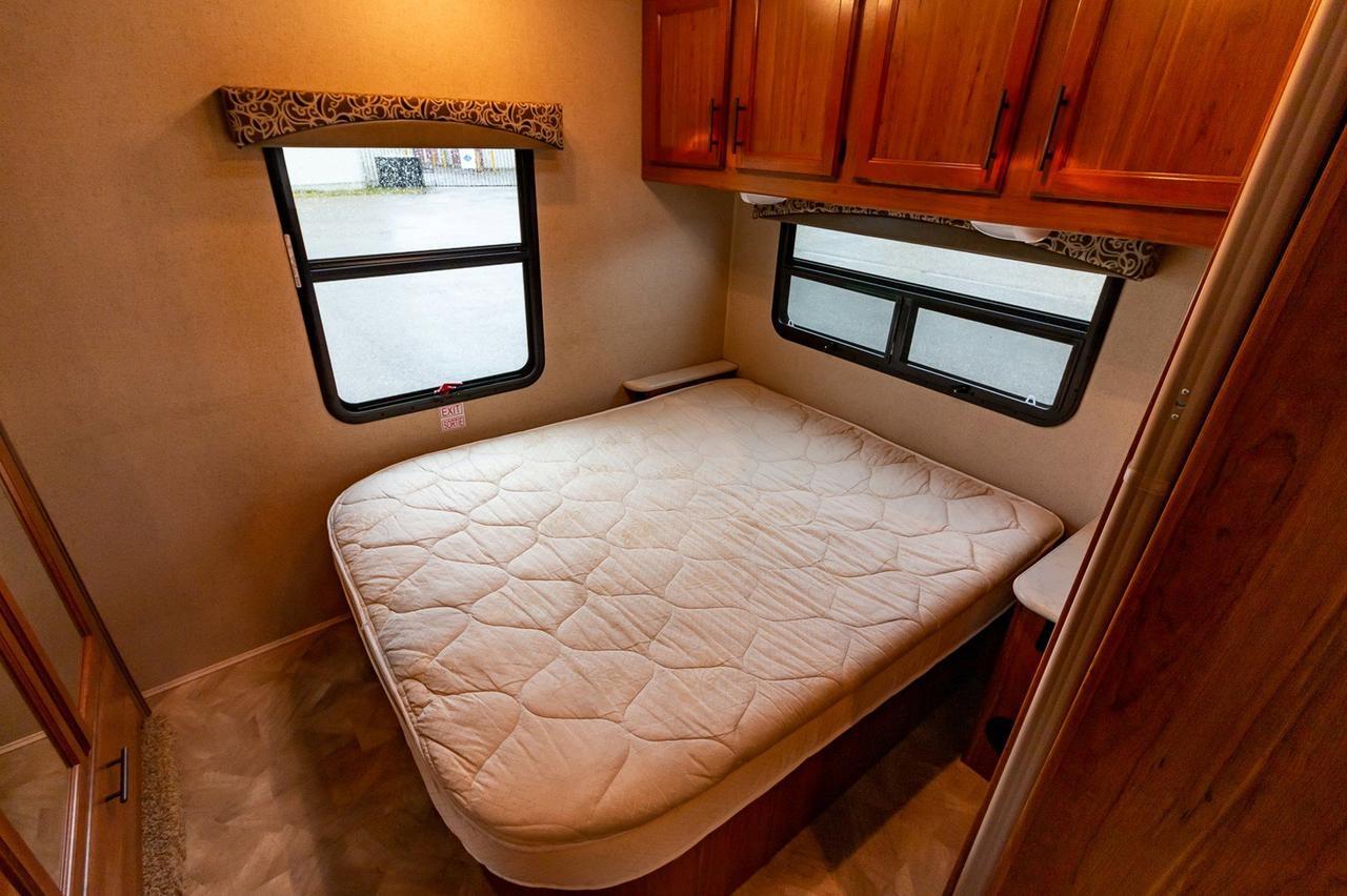 2017 Jayco Redhawk 31 XL Class C Motorhome Red Deer AB