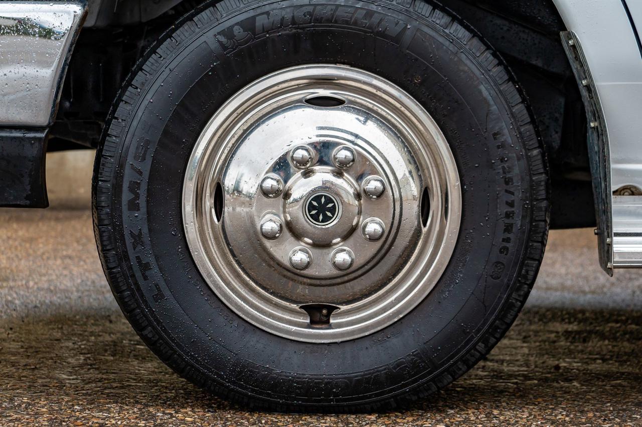 2017 Jayco Redhawk 31 XL Class C Motorhome Red Deer AB