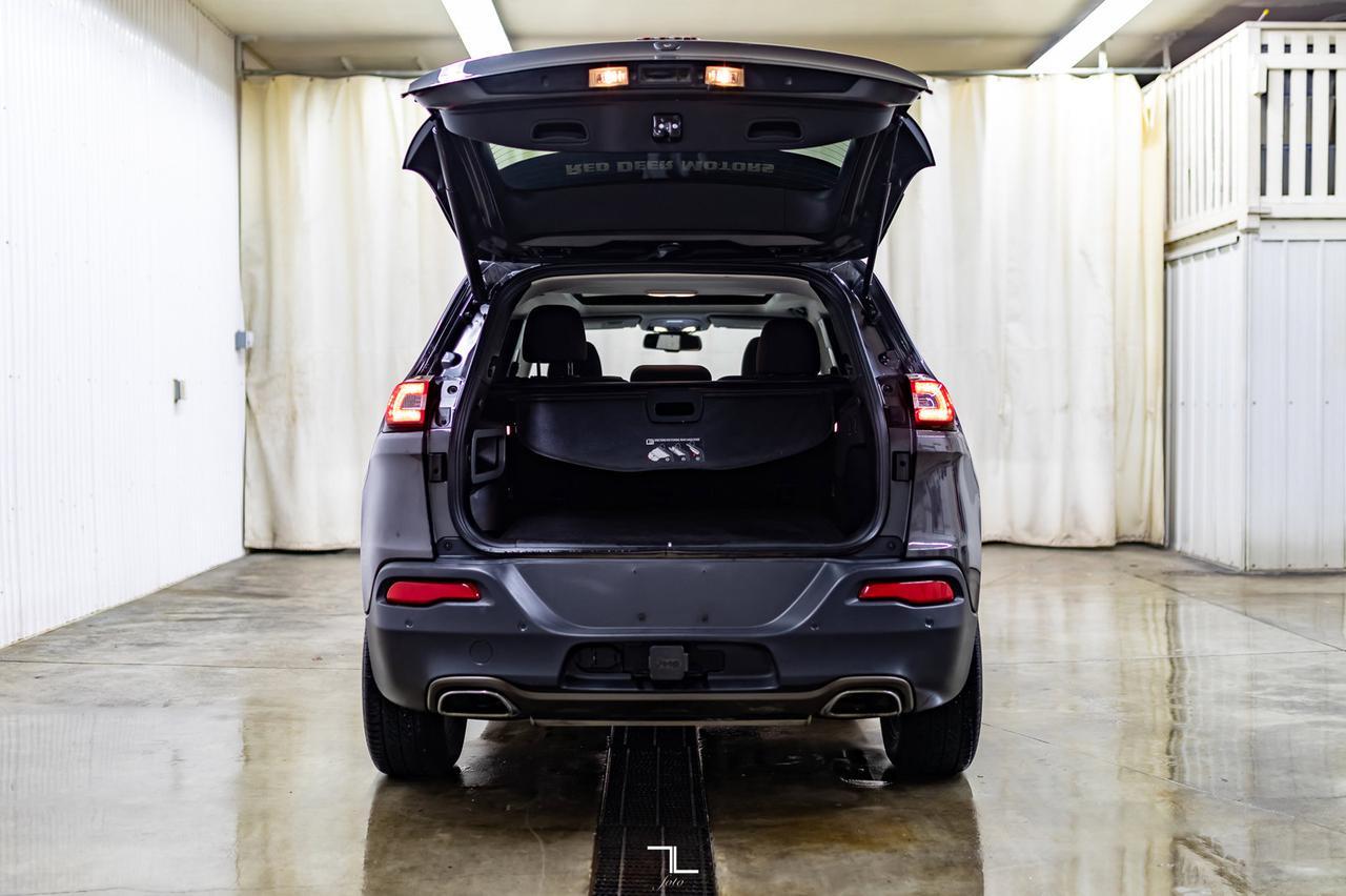 2017 Jeep Cherokee 4x4 75th Anniversary Roof Nav BCam Red Deer AB