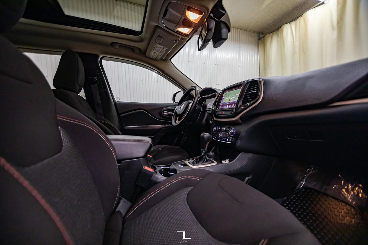 2017 Jeep Cherokee 4x4 75th Anniversary Roof Nav BCam Red Deer AB