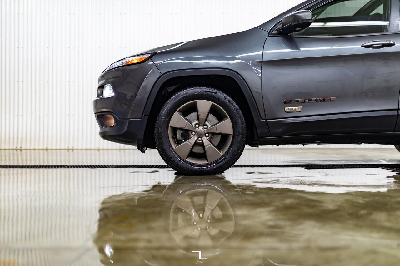 2017 Jeep Cherokee 4x4 75th Anniversary Roof Nav BCam Red Deer AB