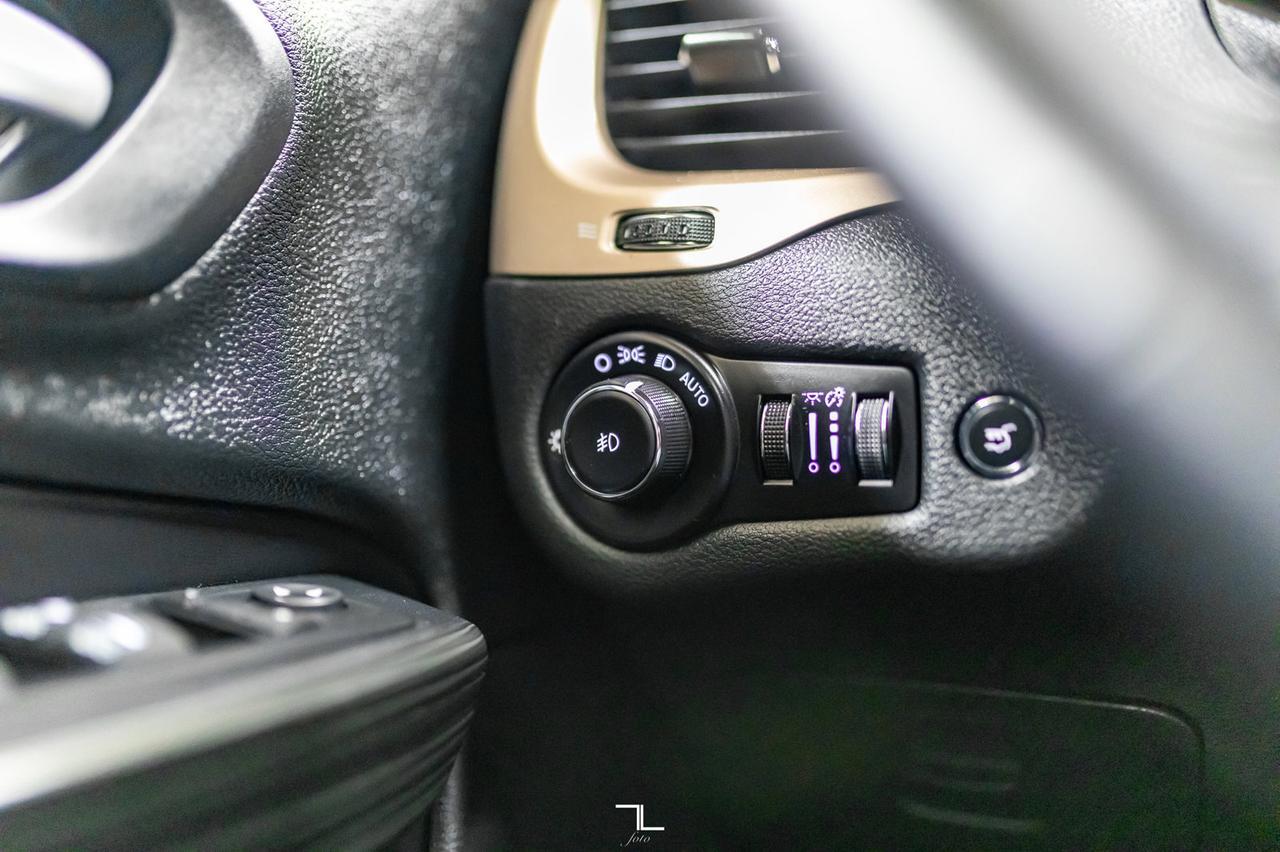 2017 Jeep Cherokee 4x4 75th Anniversary Roof Nav BCam Red Deer AB