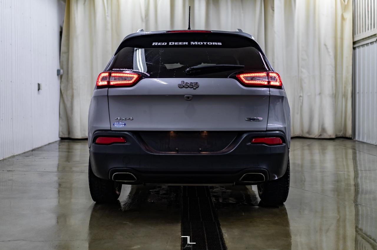 2017 Jeep Cherokee 4x4 North BCam Heated Seats Red Deer AB