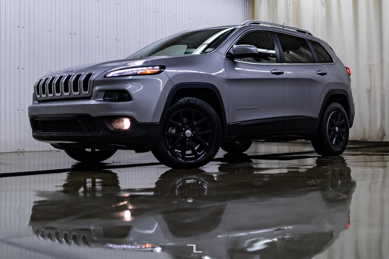 2017 Jeep Cherokee 4x4 North BCam Heated Seats Red Deer AB