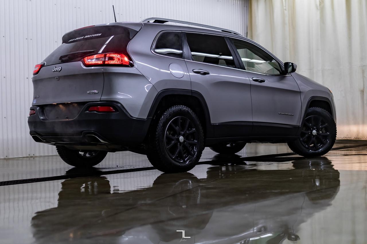 2017 Jeep Cherokee 4x4 North BCam Heated Seats Red Deer AB