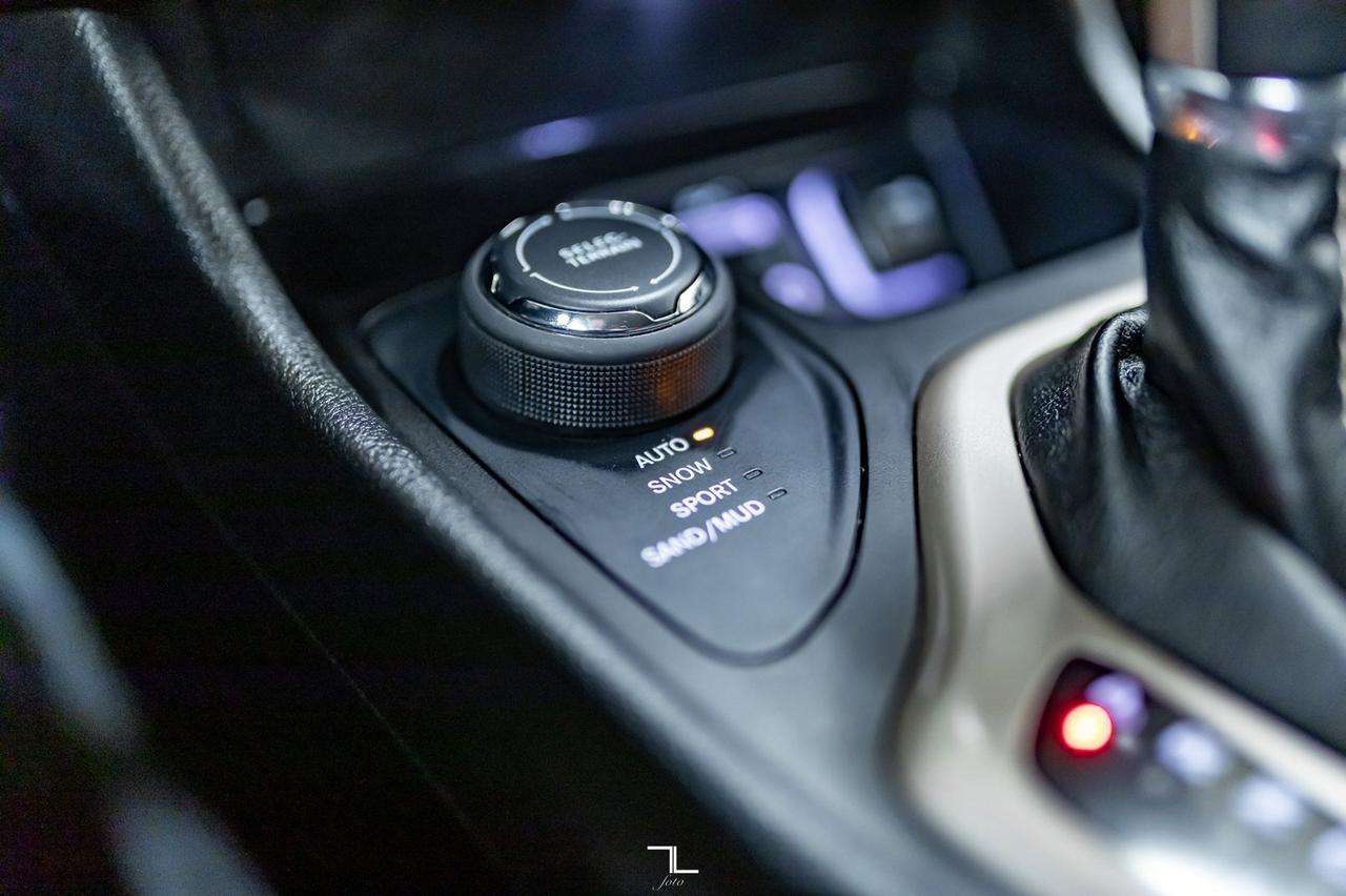 2017 Jeep Cherokee 4x4 North BCam Heated Seats Red Deer AB