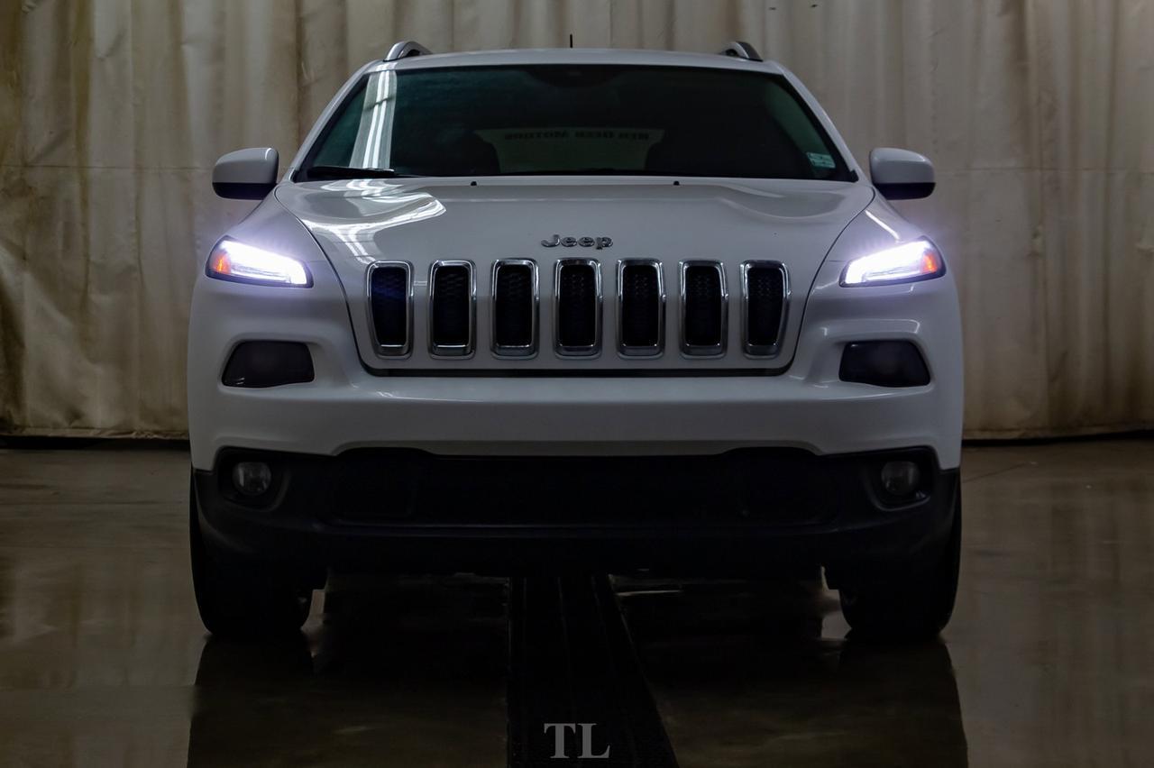 2017 Jeep Cherokee 4x4 North BCam Red Deer AB