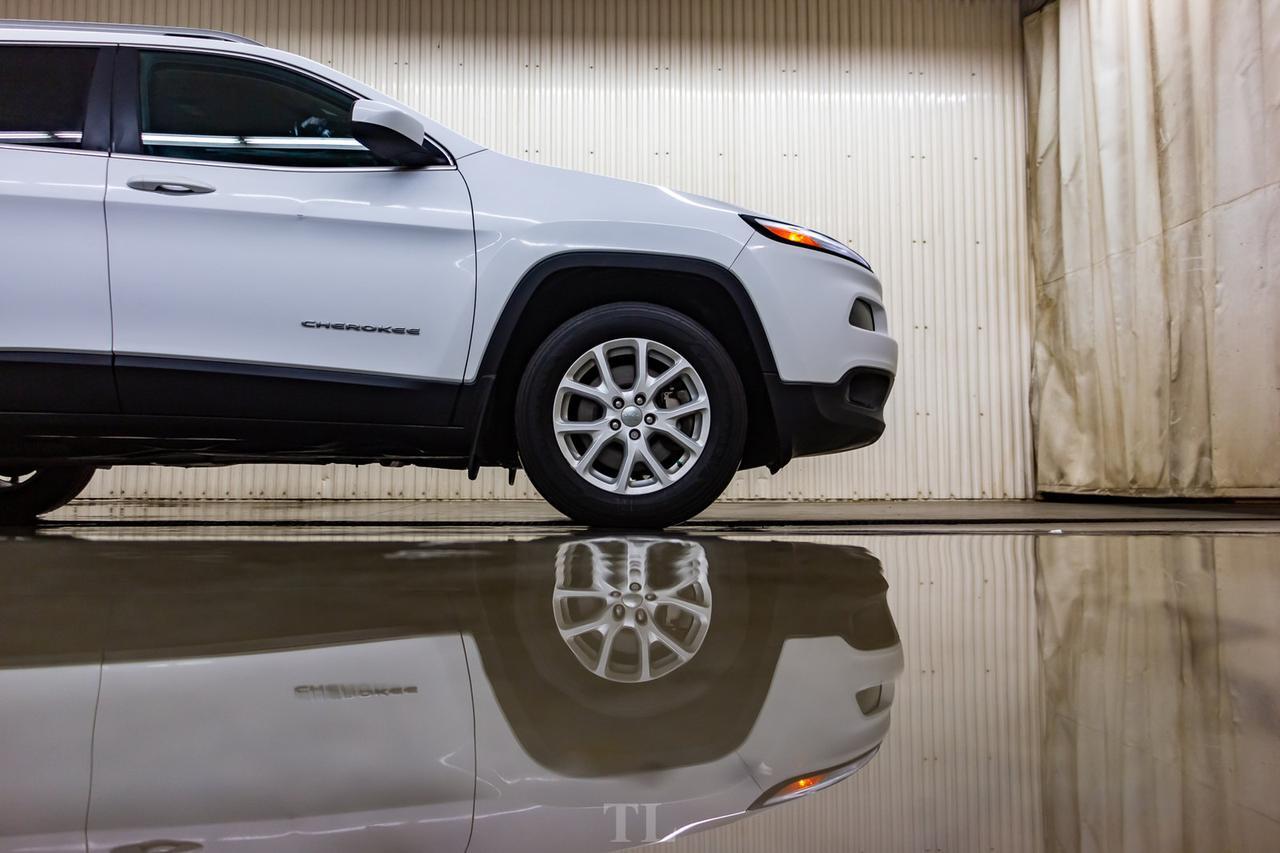 2017 Jeep Cherokee 4x4 North BCam Red Deer AB