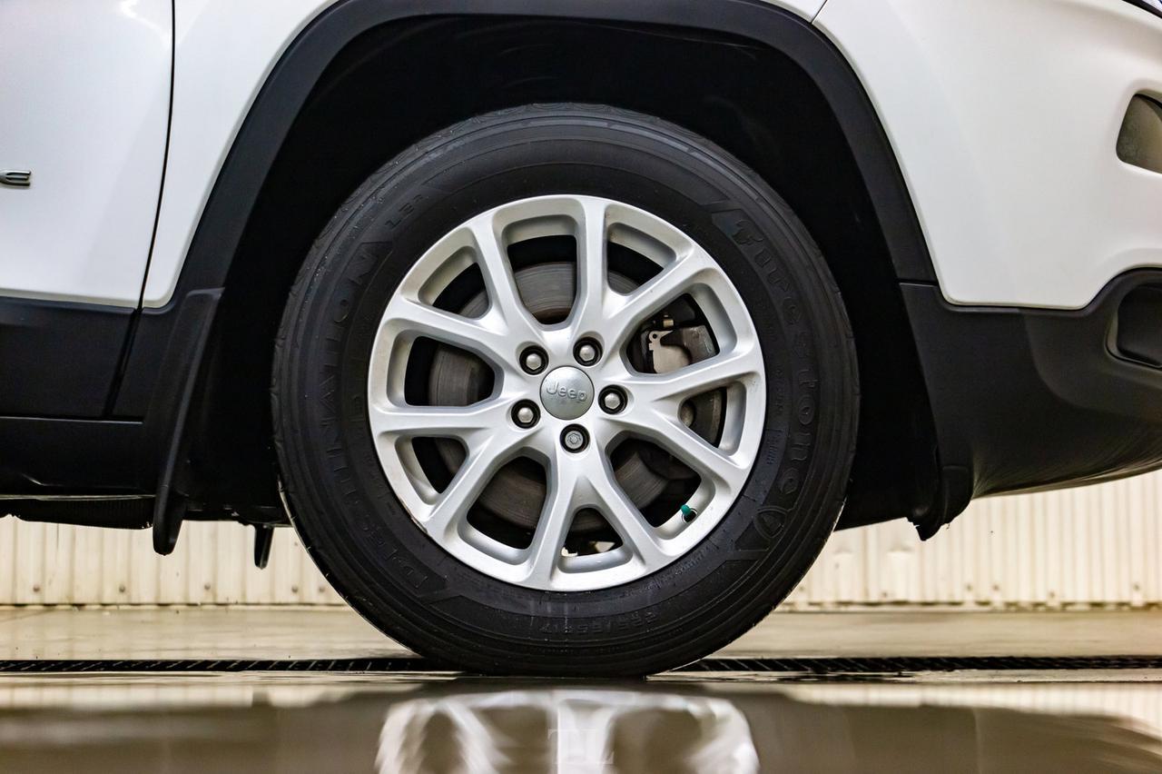 2017 Jeep Cherokee 4x4 North BCam Red Deer AB