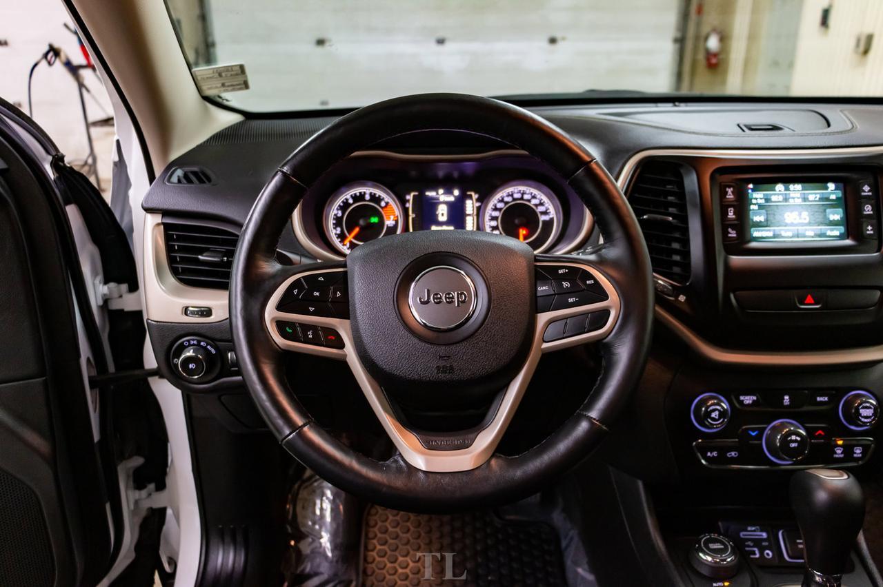 2017 Jeep Cherokee 4x4 North BCam Red Deer AB