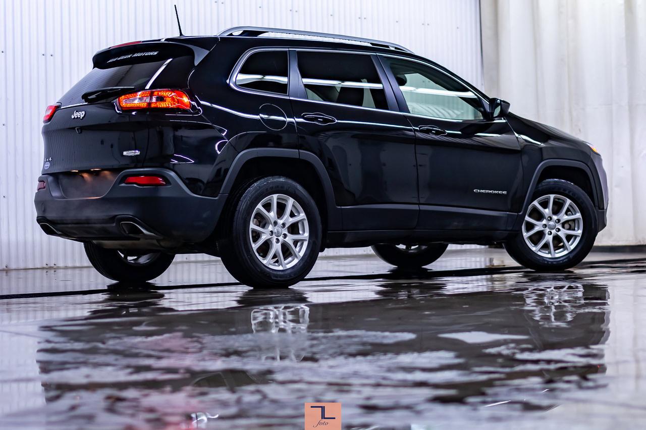 2017 Jeep Cherokee 4x4 North BCam Red Deer AB
