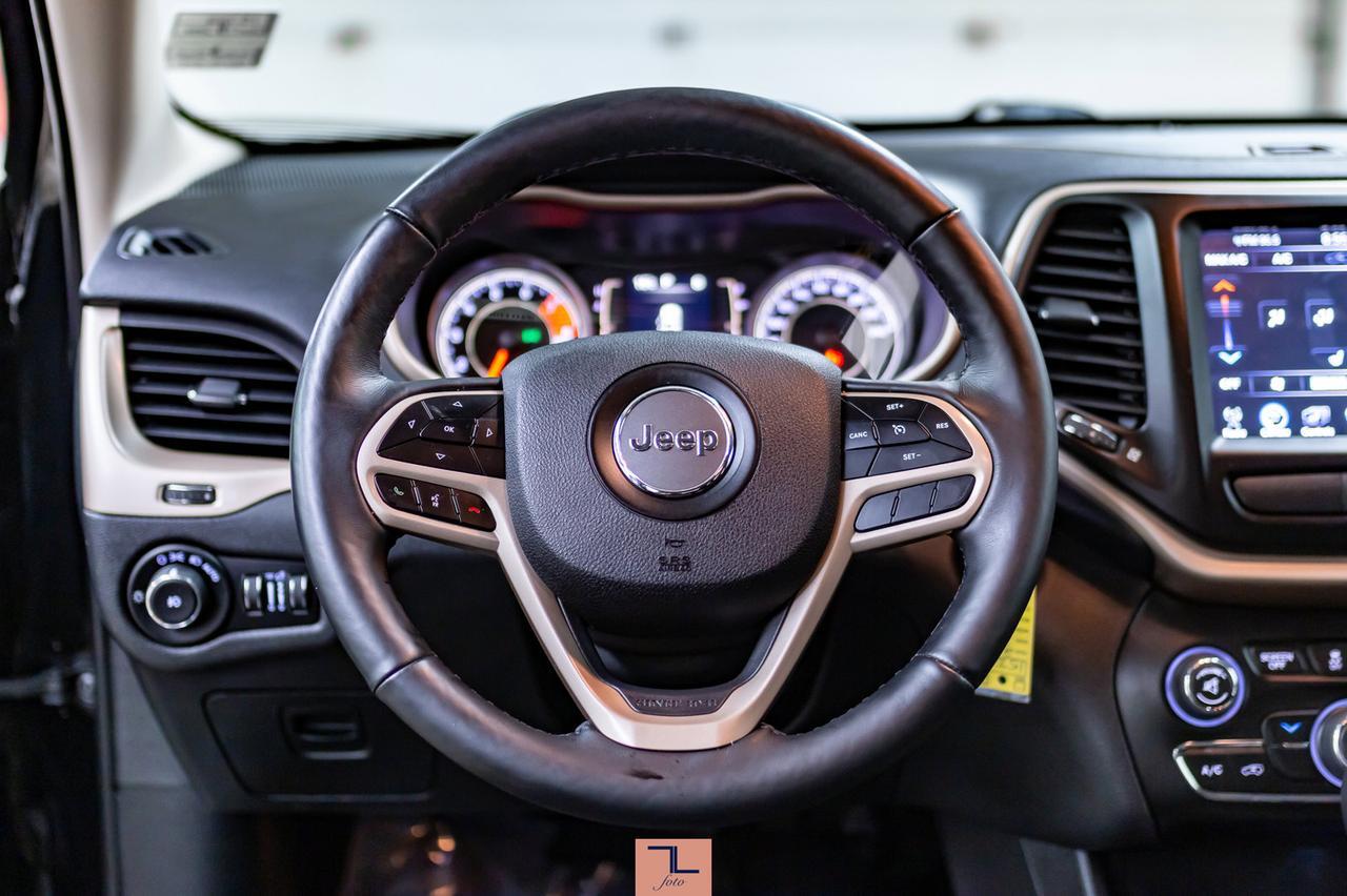 2017 Jeep Cherokee 4x4 North BCam Red Deer AB