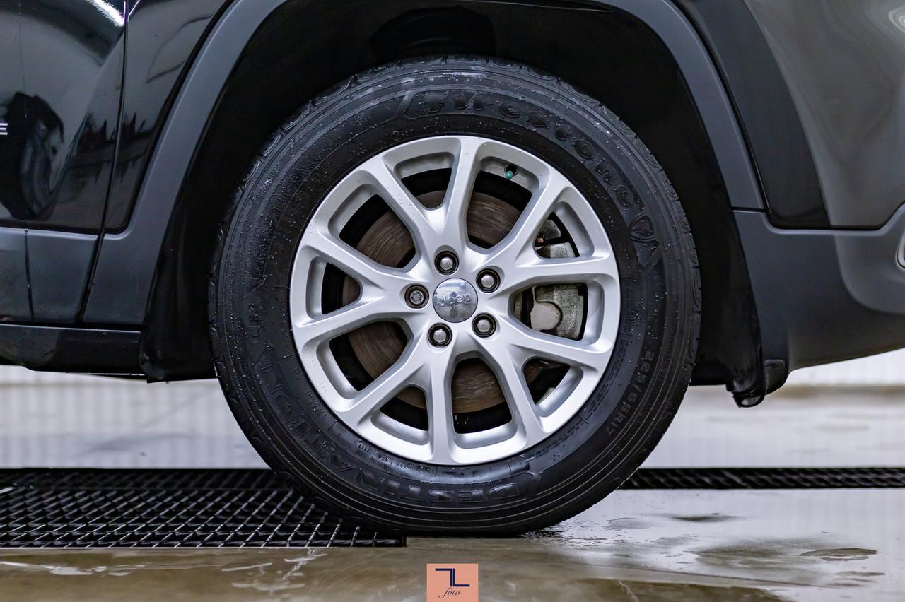 2017 Jeep Cherokee 4x4 North BCam Red Deer AB