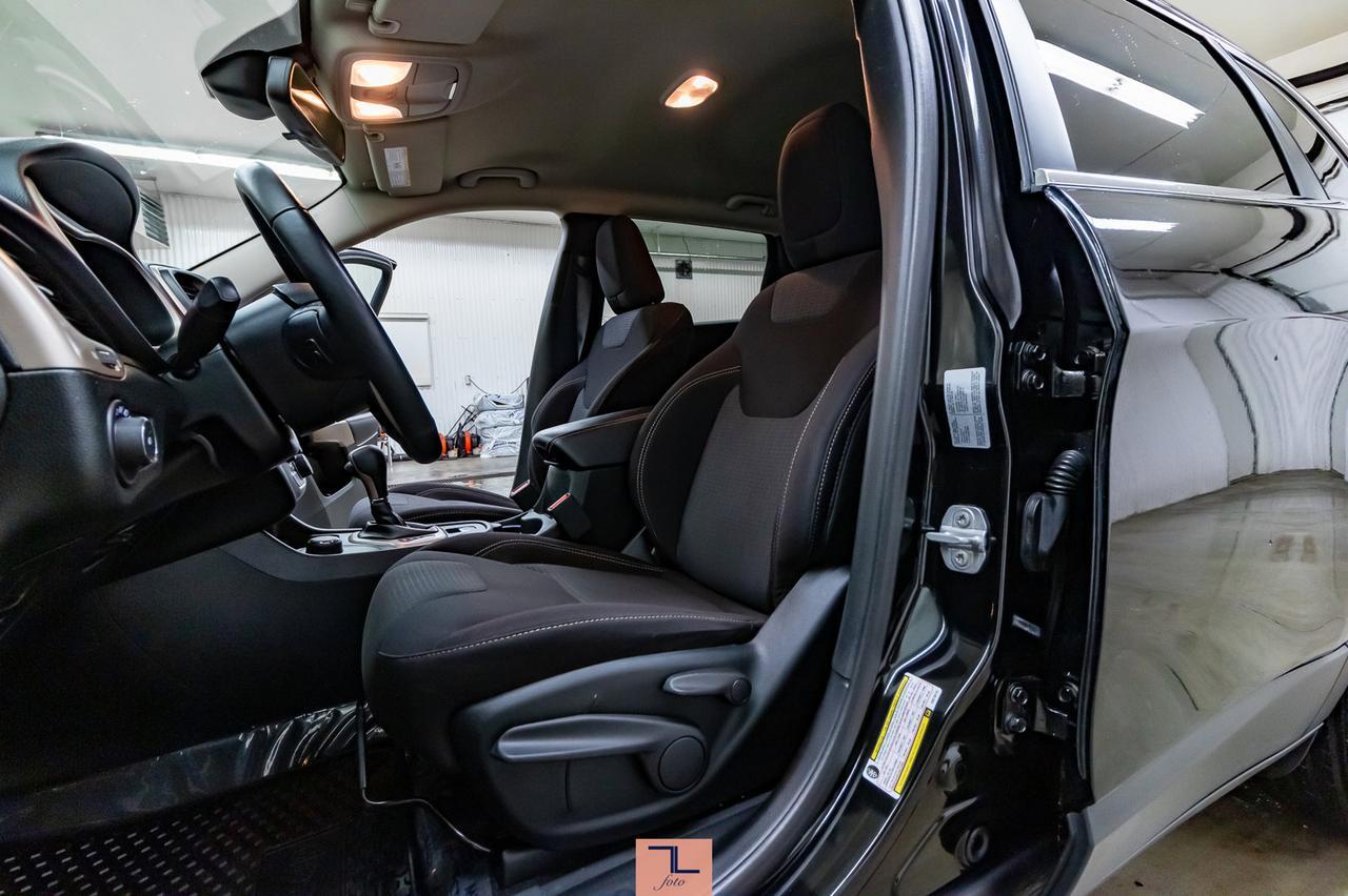 2017 Jeep Cherokee 4x4 North BCam Red Deer AB