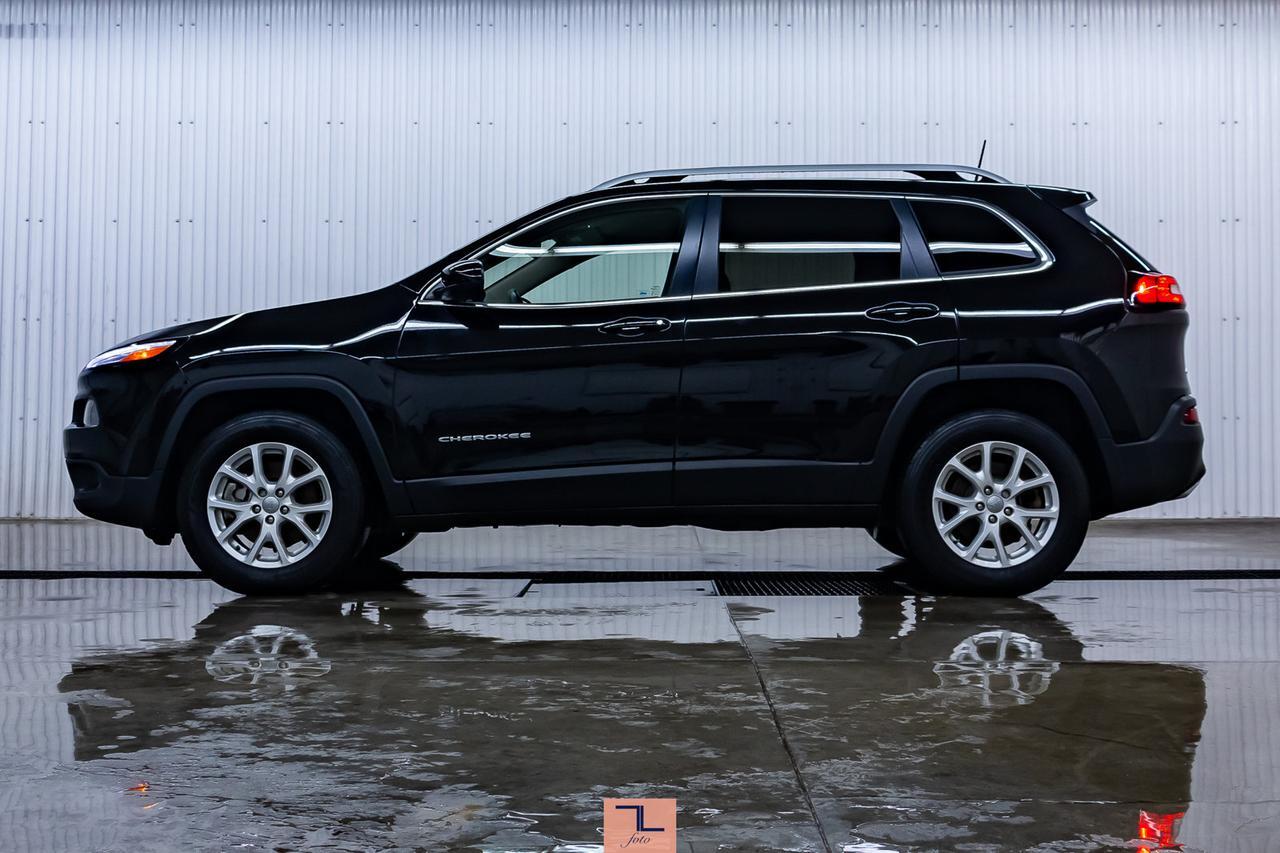 2017 Jeep Cherokee 4x4 North BCam Red Deer AB